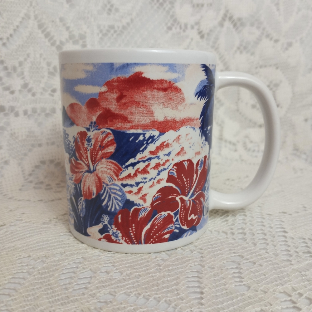 Hilo Hattie Hawaiian Print Red White Blue Hibiscus Coffee Mug Waves 2014